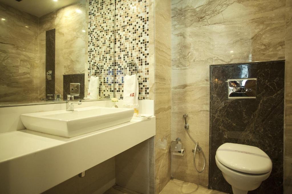 Hotel Delhi 55 -City Center New Delhi Ngoại thất bức ảnh