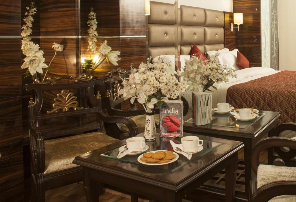 Hotel Delhi 55 -City Center New Delhi Ngoại thất bức ảnh