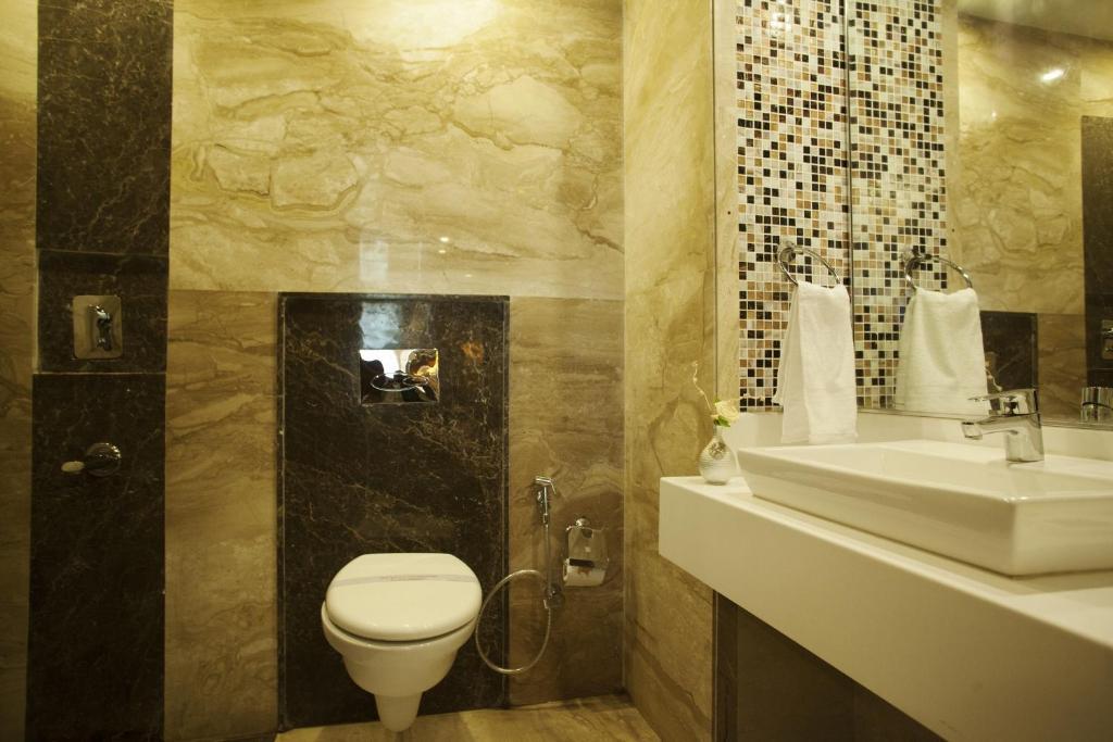 Hotel Delhi 55 -City Center New Delhi Ngoại thất bức ảnh