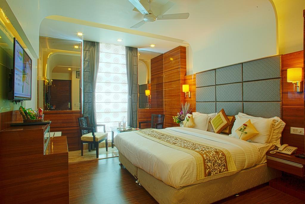 Hotel Delhi 55 -City Center New Delhi Ngoại thất bức ảnh